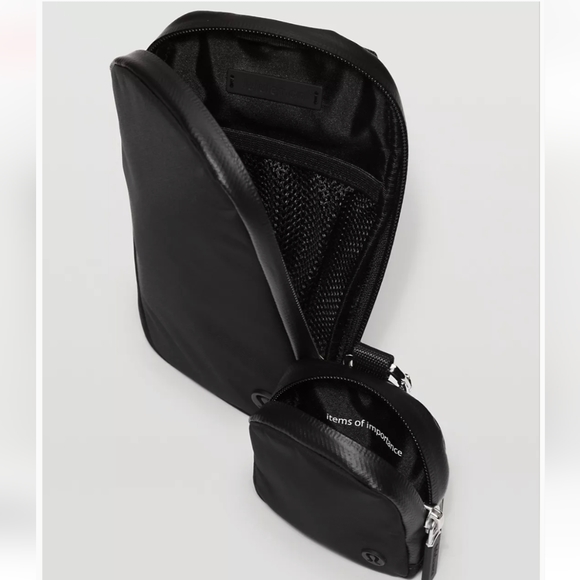 Lululemon BLACK Modular Phone Crossbody Bag W/ Mini Detachable Pouch - Picture 2 of 5